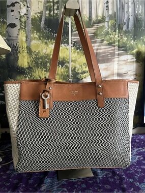 Fossil Tan Trim Black and Cream Woven Tote